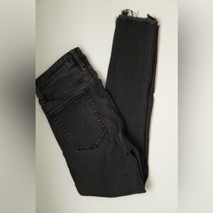 Abercrombie & Fitch Distressed Black High Rise Super Skinny Short Size 26/ 2S